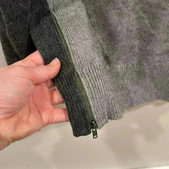 J. Crew Women’s Double Zip Merino Wool Blend Crewneck Sweater Black Gray Size S - Picture 4 of 9